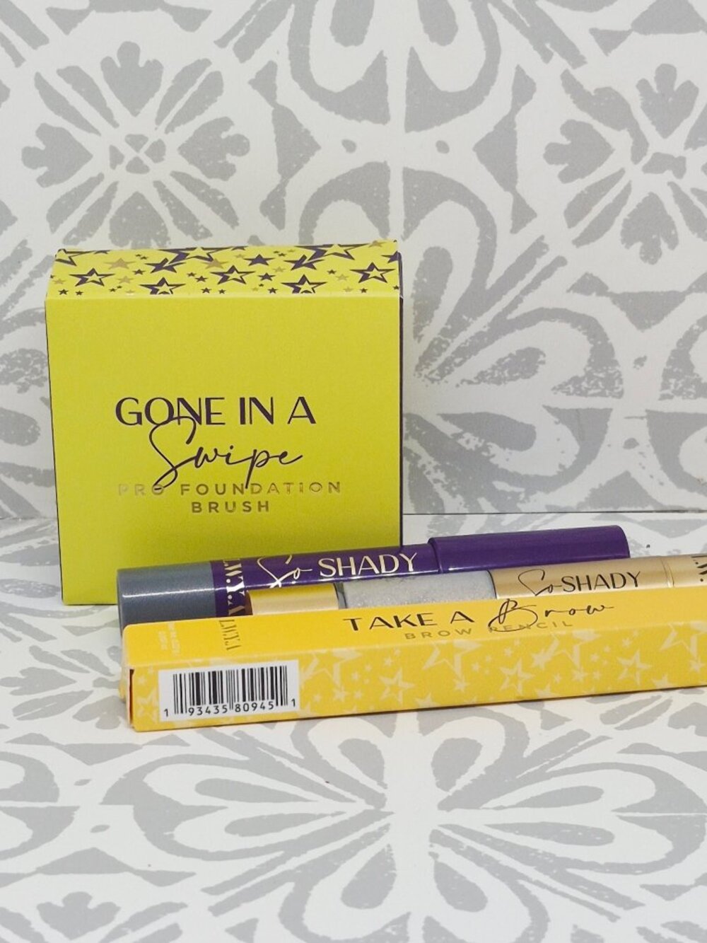 L.W.Y.A By Kim Gravel Makeup- Brush Pencil Shadow Stick Bundle of 4